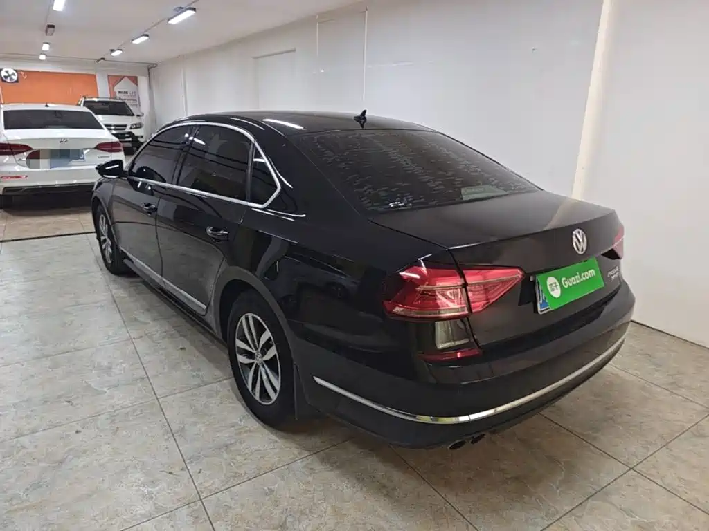 Volkswagen Passat — фото 5