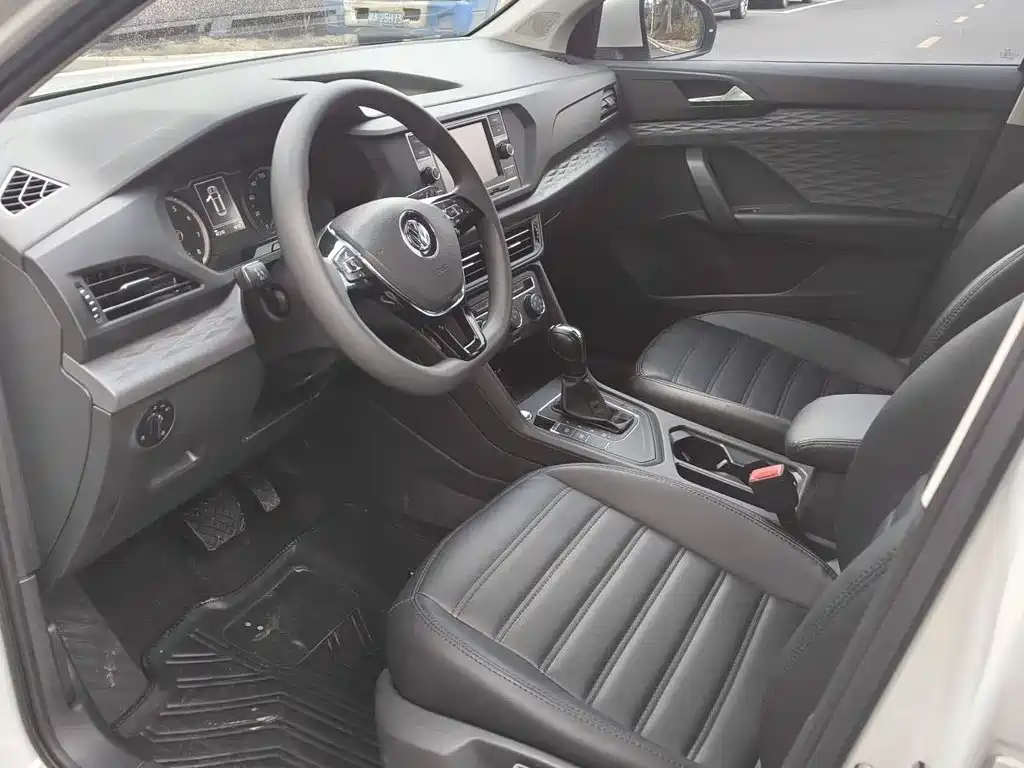 Volkswagen Tharu — фото 4