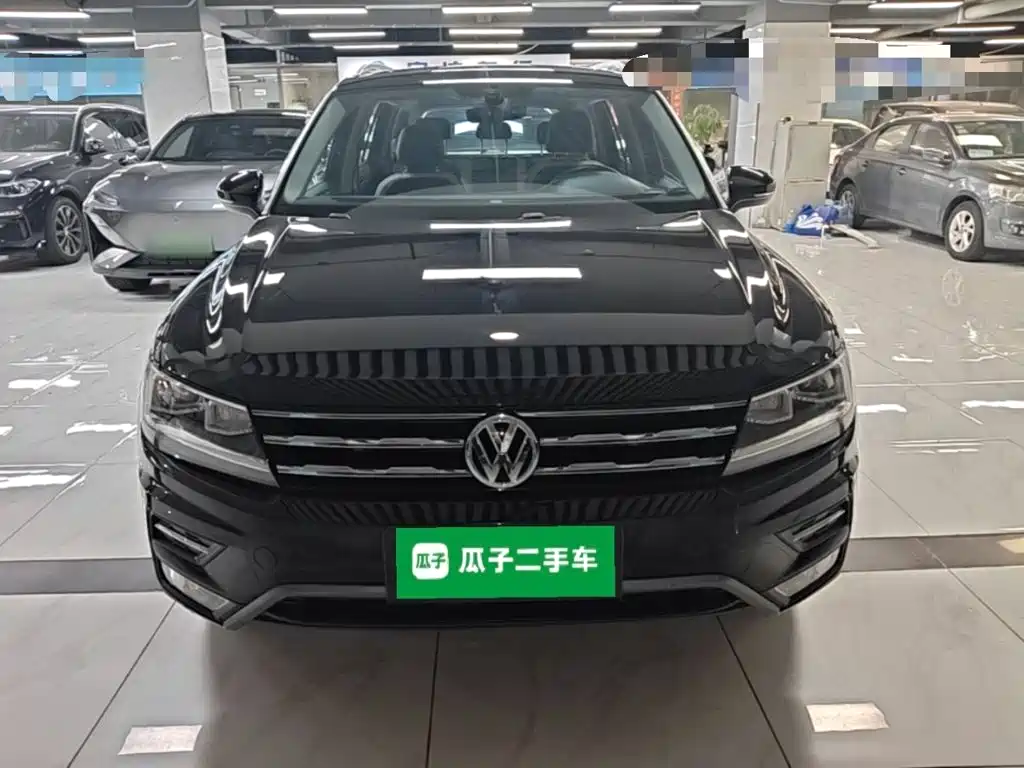 Volkswagen Tiguan L — фото 3