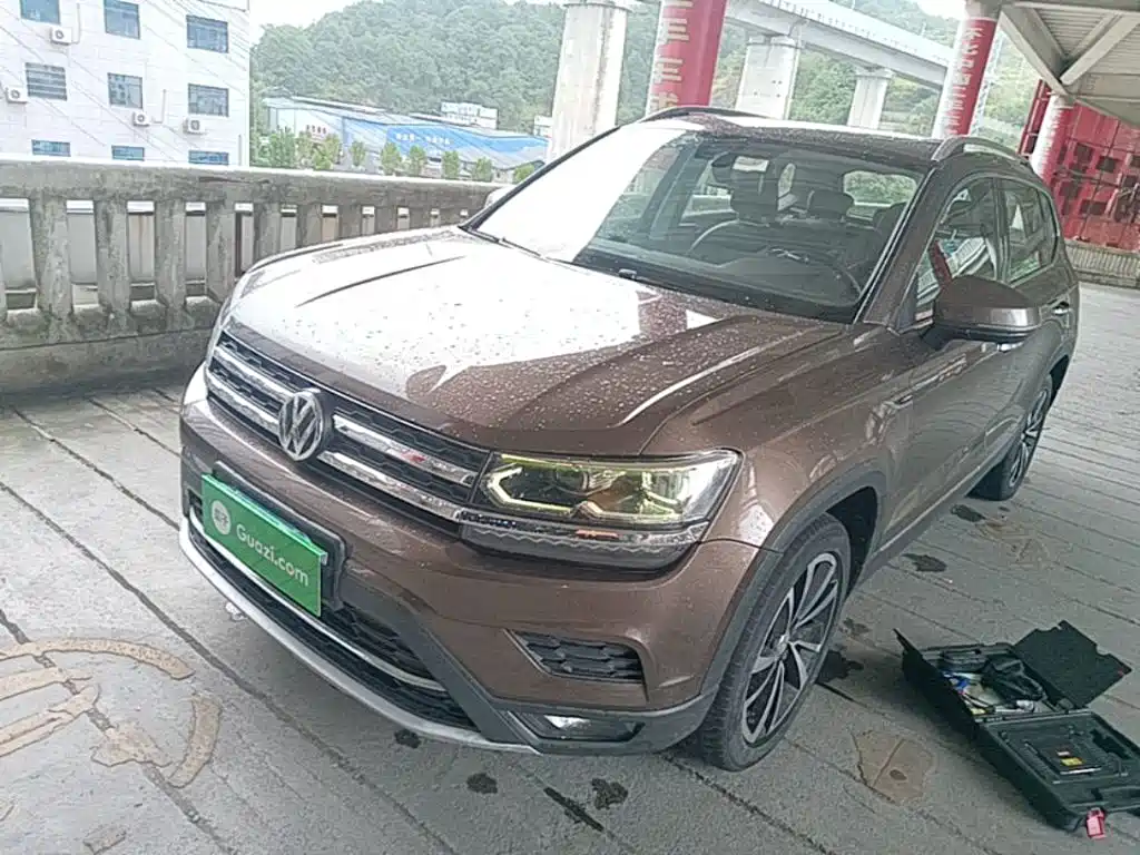 Volkswagen Tharu — фото 2