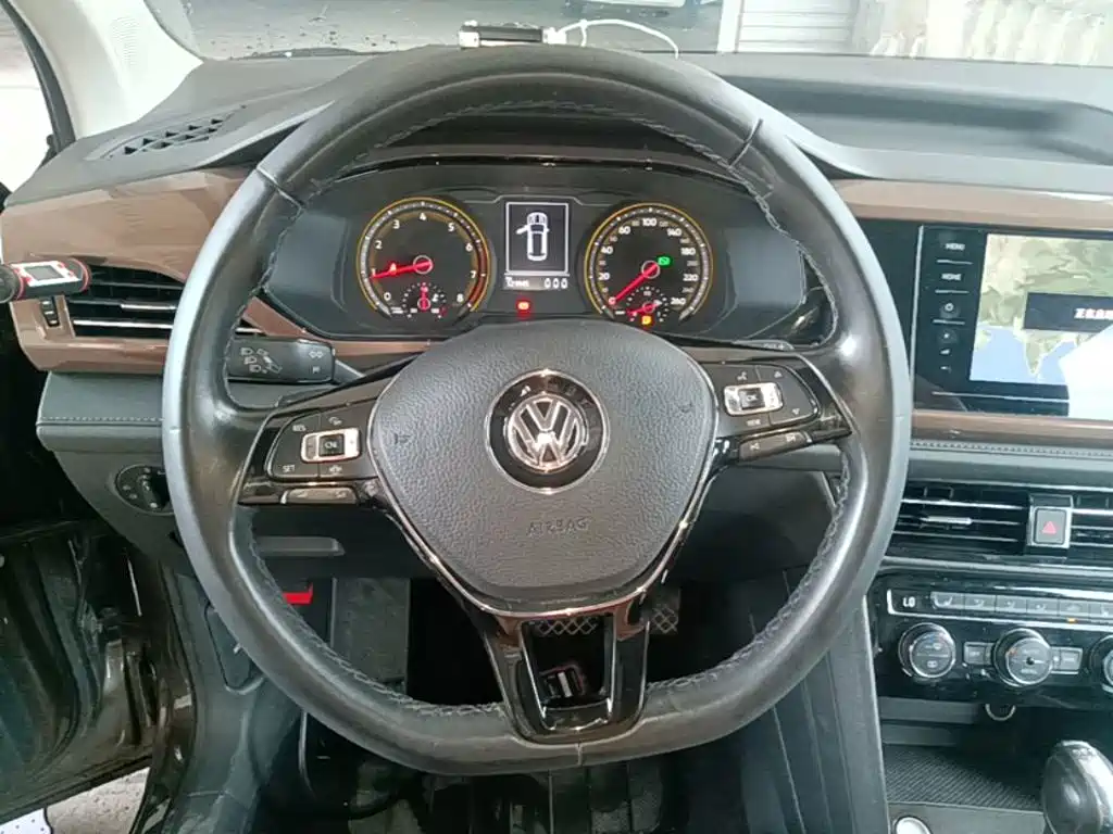 Volkswagen Tharu — фото 11