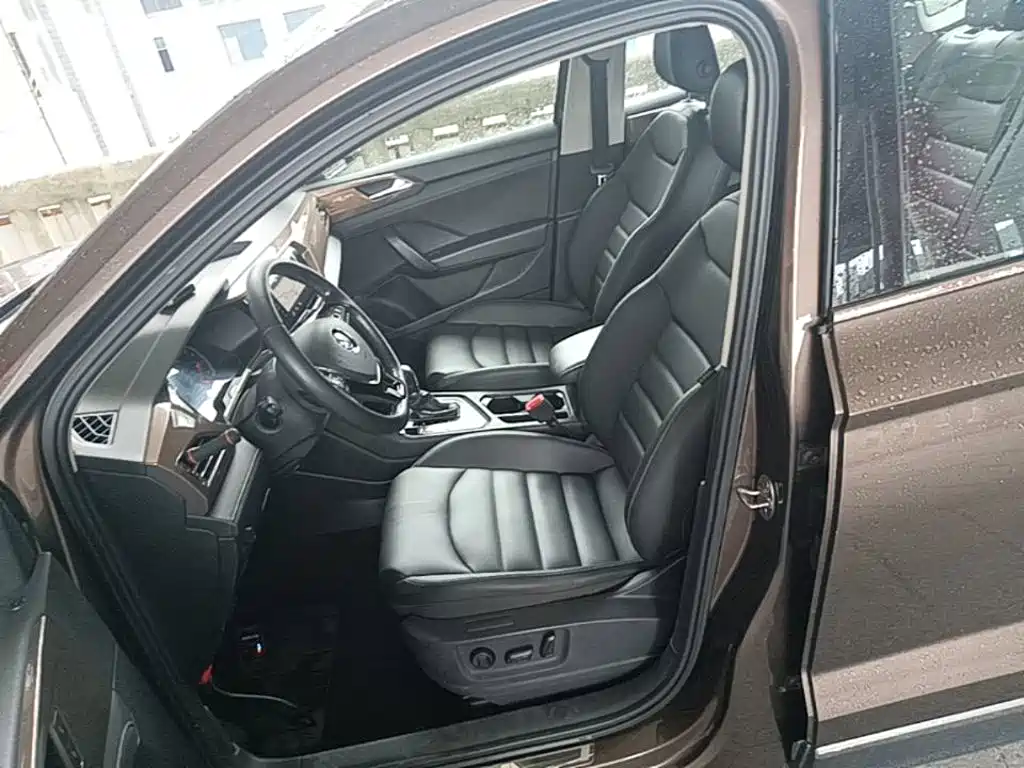 Volkswagen Tharu — фото 15