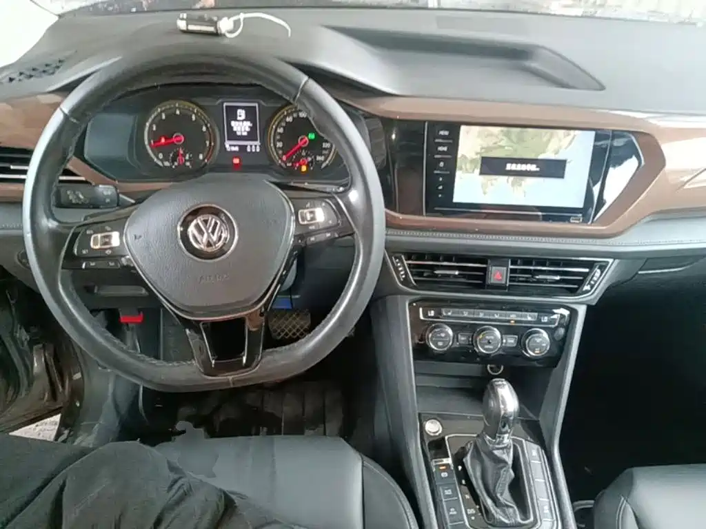 Volkswagen Tharu — фото 10