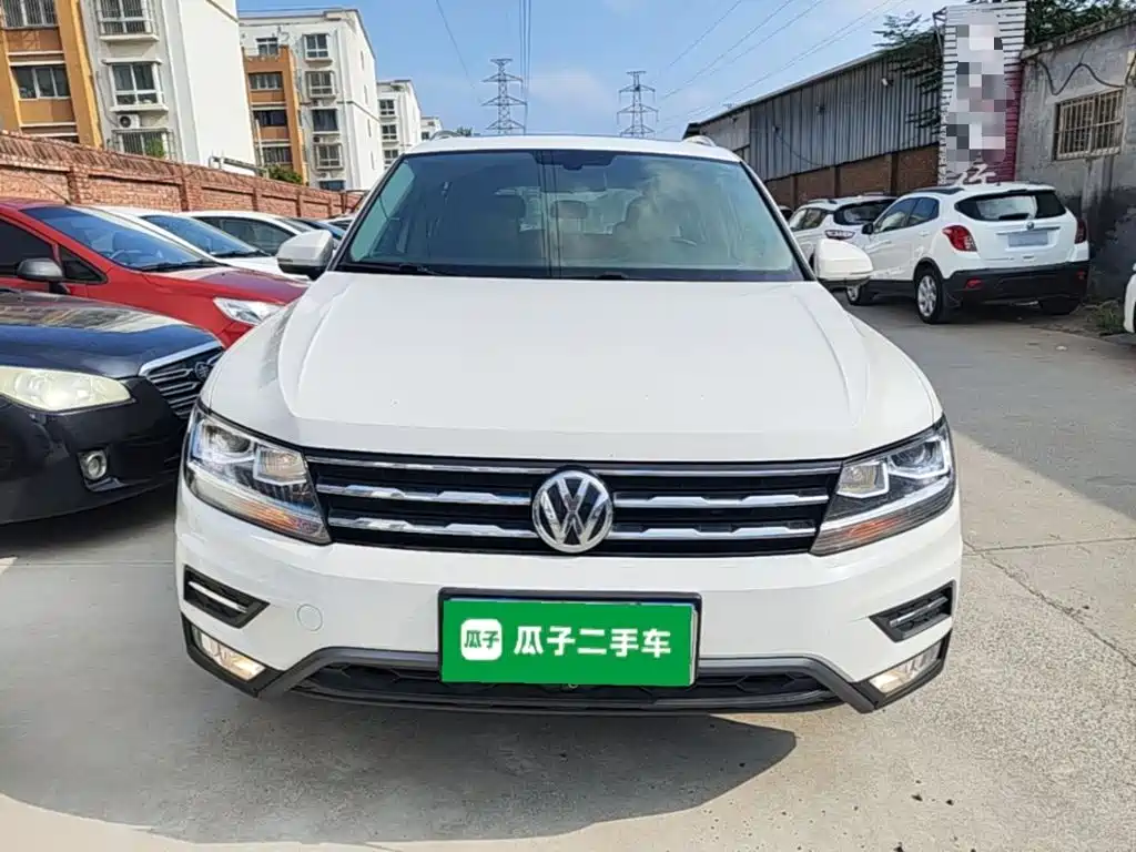 Volkswagen Tiguan L — фото 3