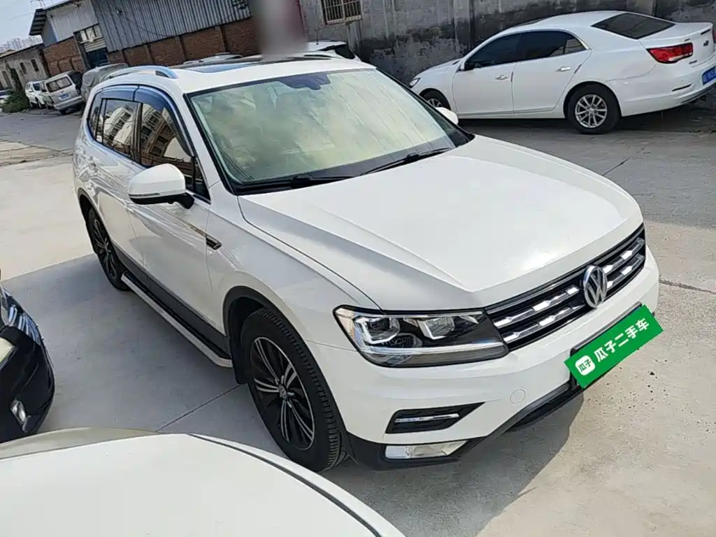 Volkswagen Tiguan L — фото 4