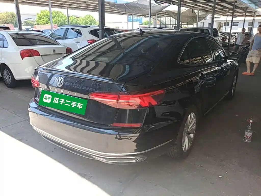Volkswagen Passat — фото 7