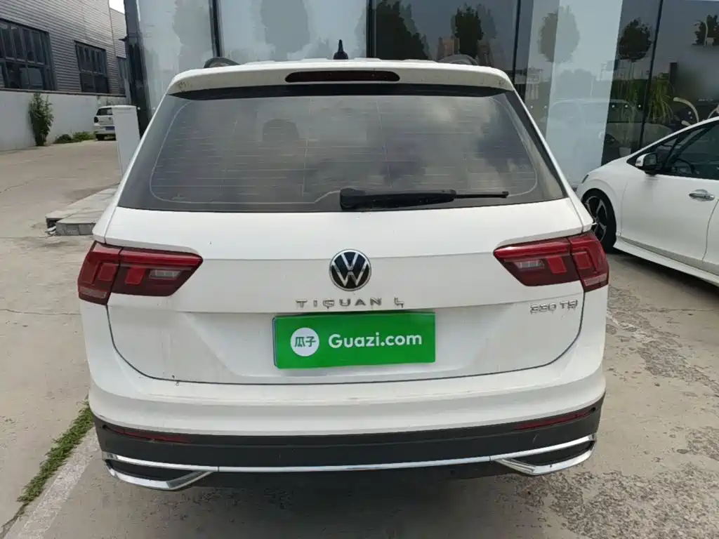 Volkswagen Tiguan L — фото 6