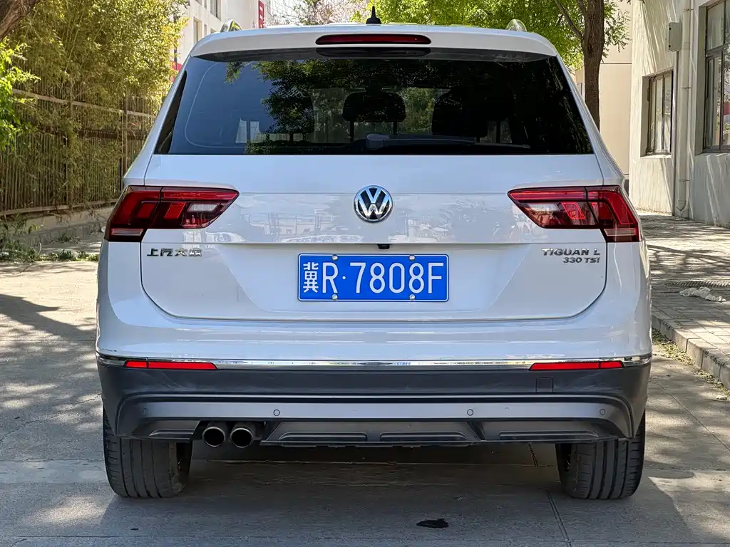 Volkswagen Tiguan L — фото 6