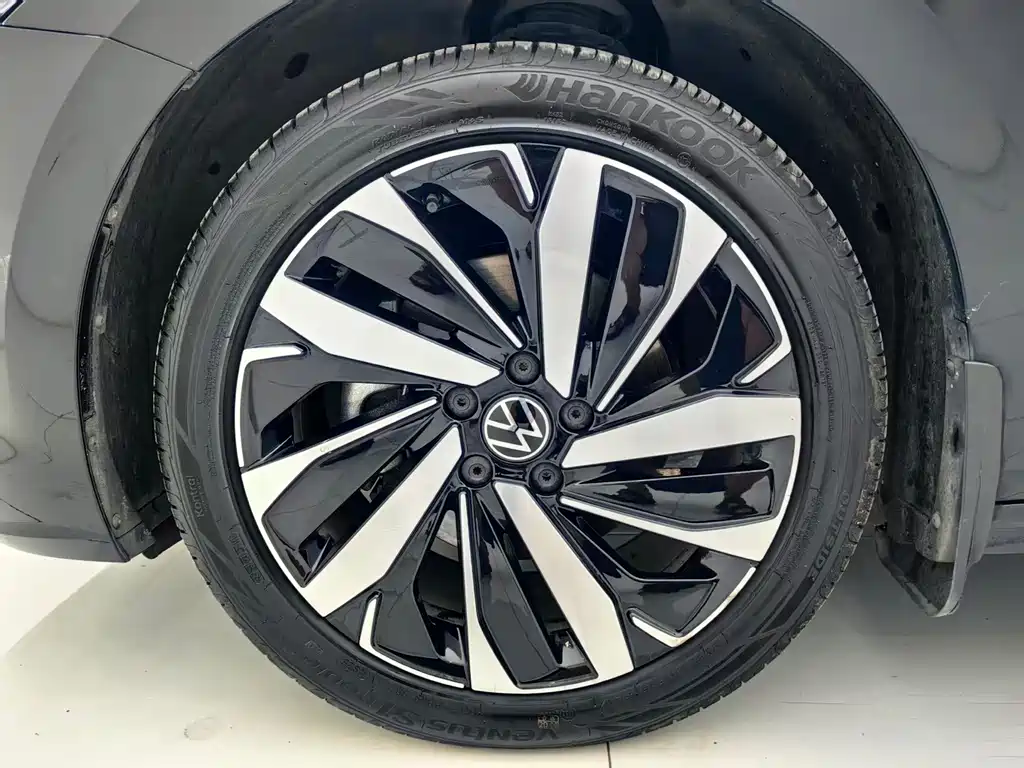 Volkswagen Passat — фото 14