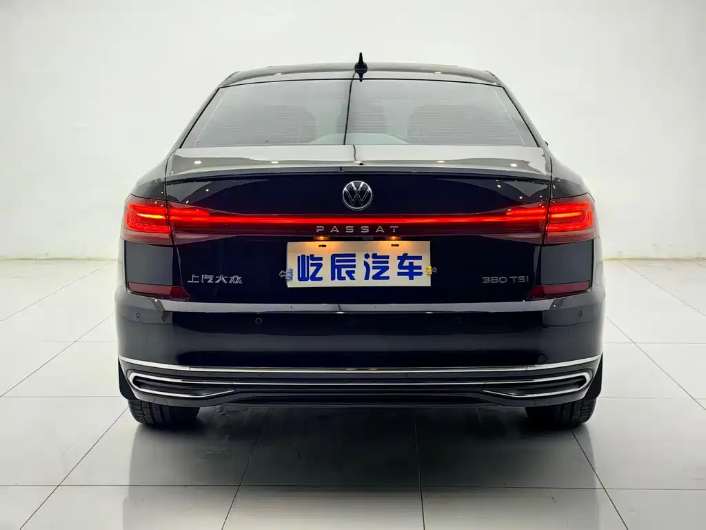 Volkswagen Passat — фото 5