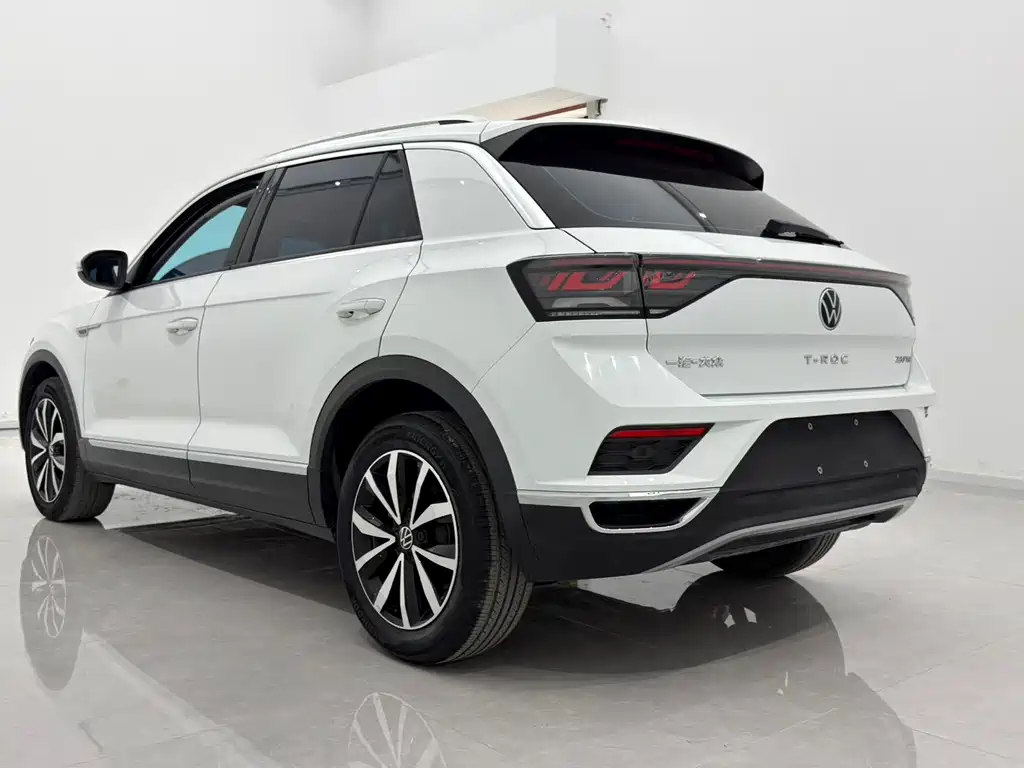 Volkswagen T-Roc — фото 4