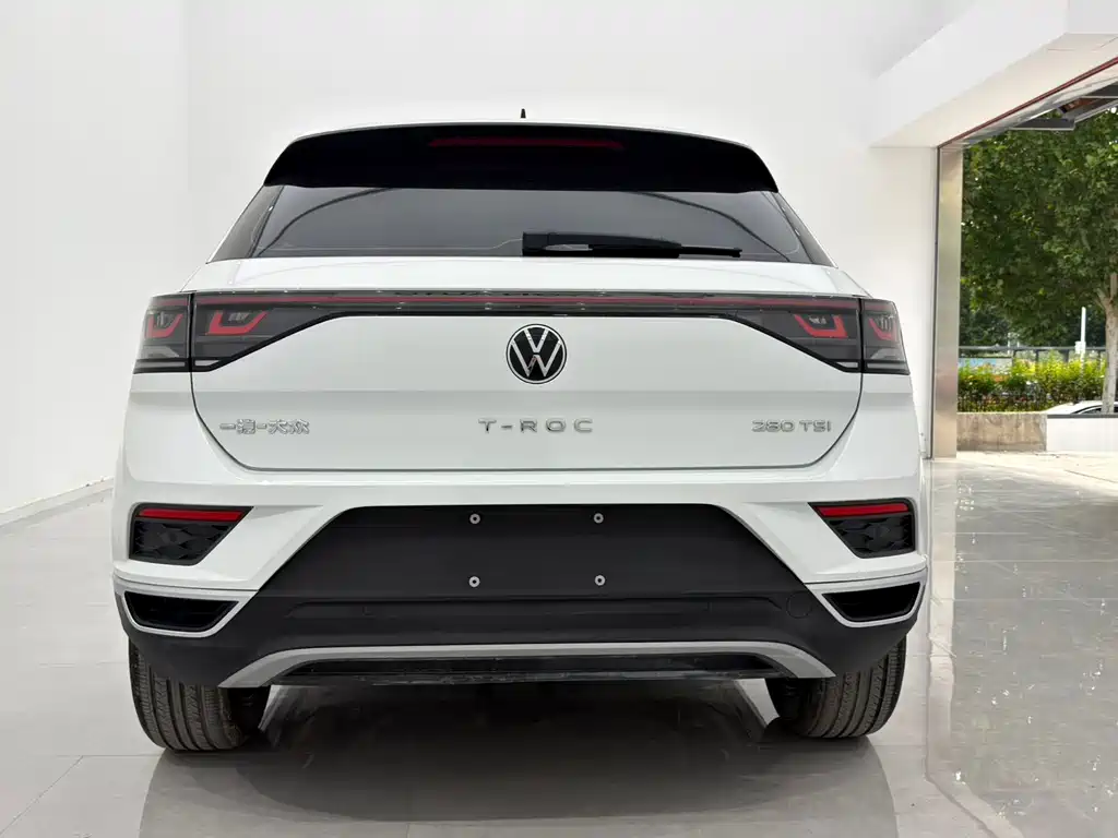Volkswagen T-Roc — фото 5