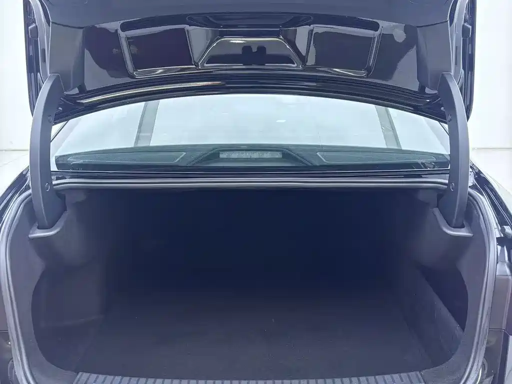 Volkswagen Passat — фото 18