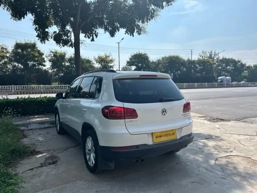 Volkswagen Tiguan — фото 3