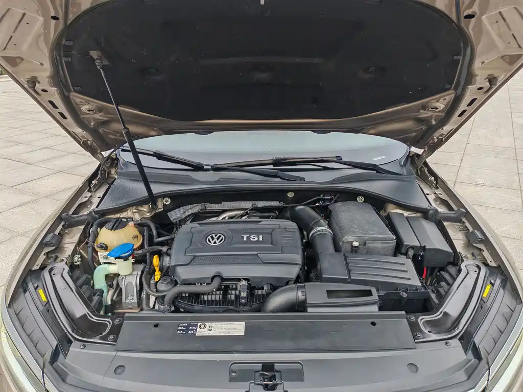 Volkswagen Passat — фото 17