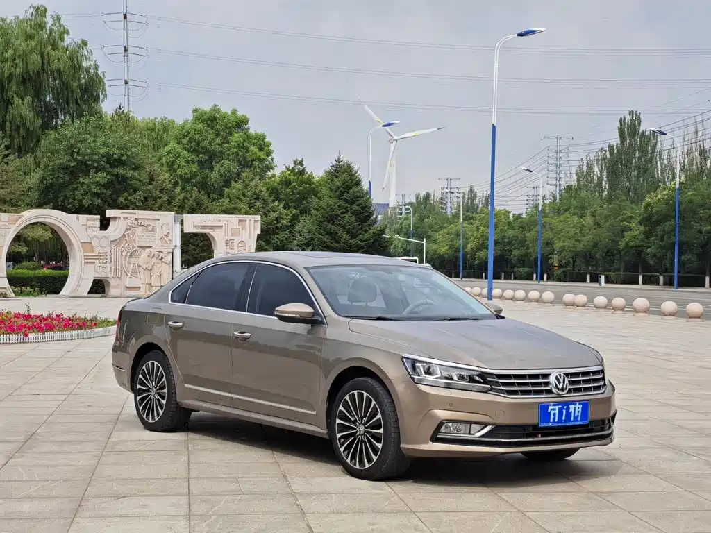 Volkswagen Passat — фото 8
