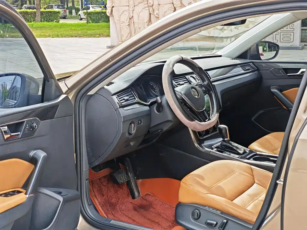 Volkswagen Passat — фото 10