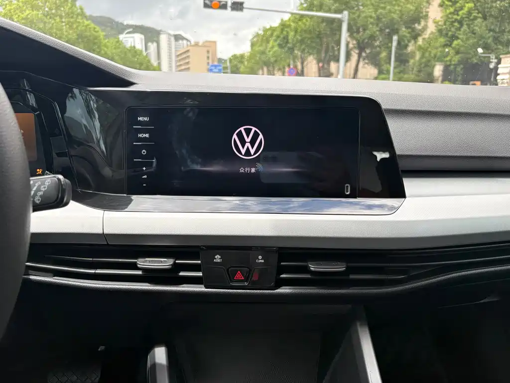 Volkswagen Golf — фото 13