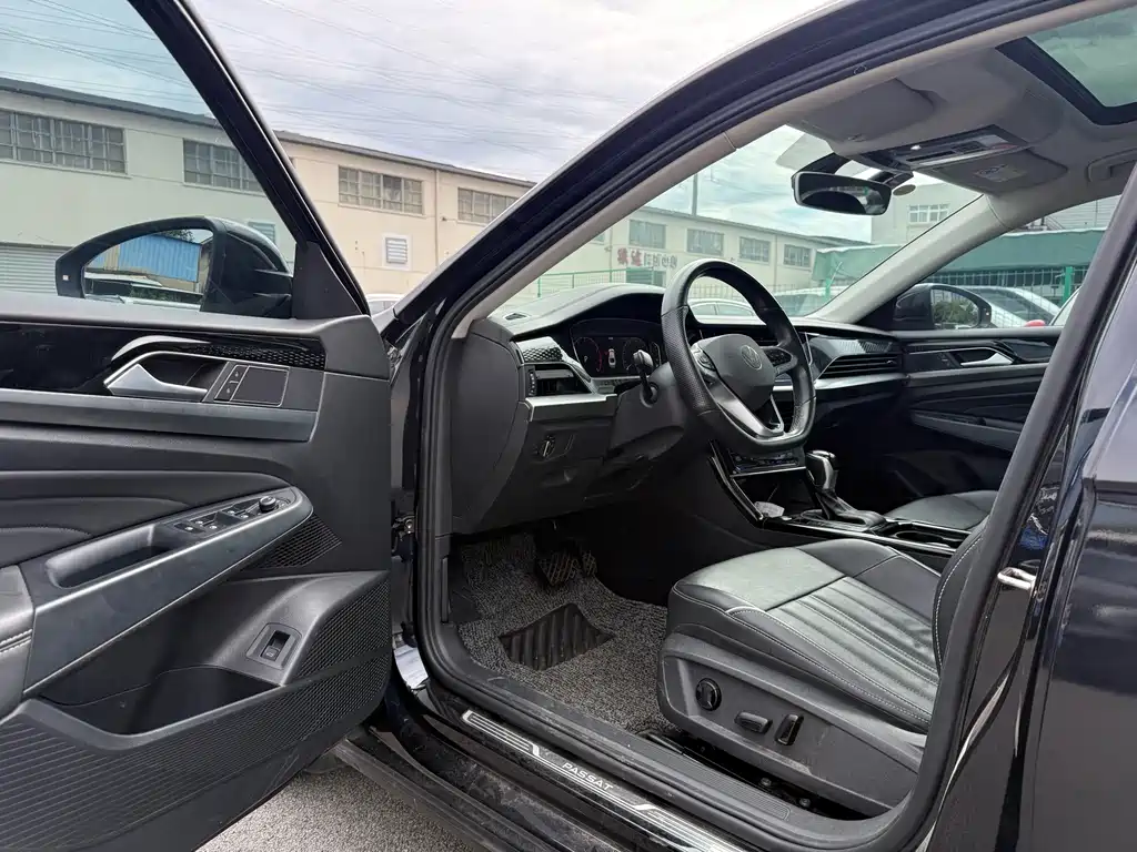 Volkswagen Passat — фото 20