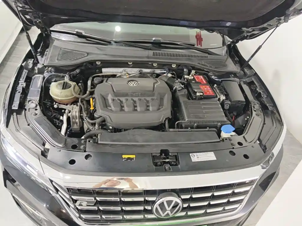 Volkswagen Passat — фото 20
