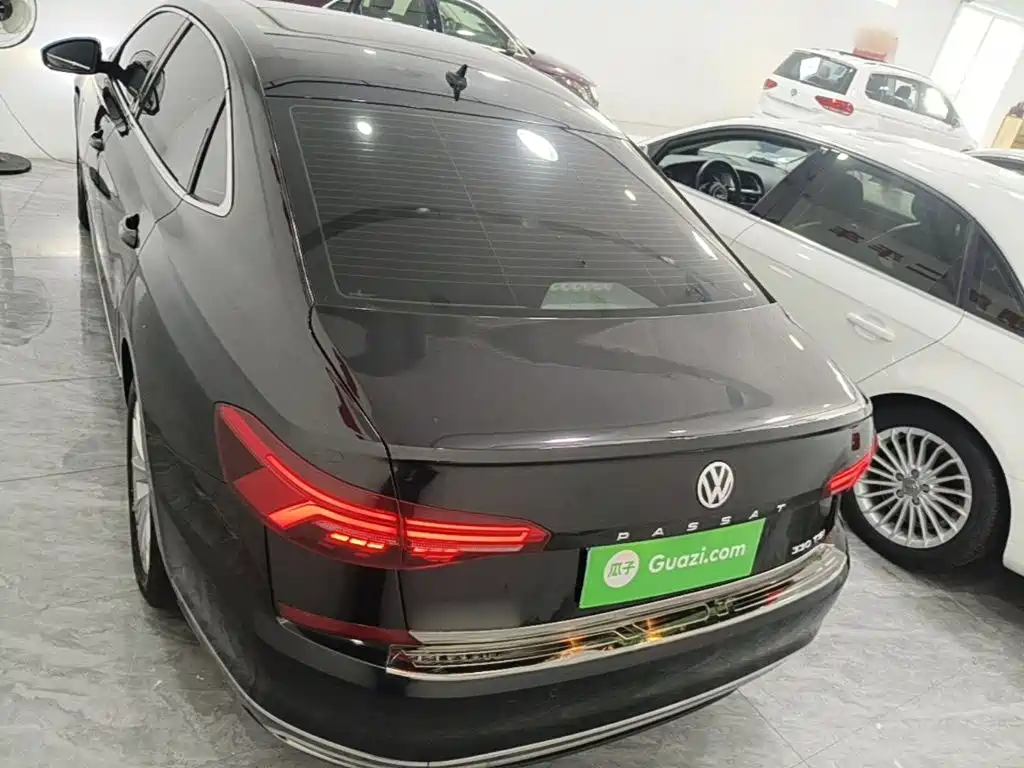 Volkswagen Passat — фото 6
