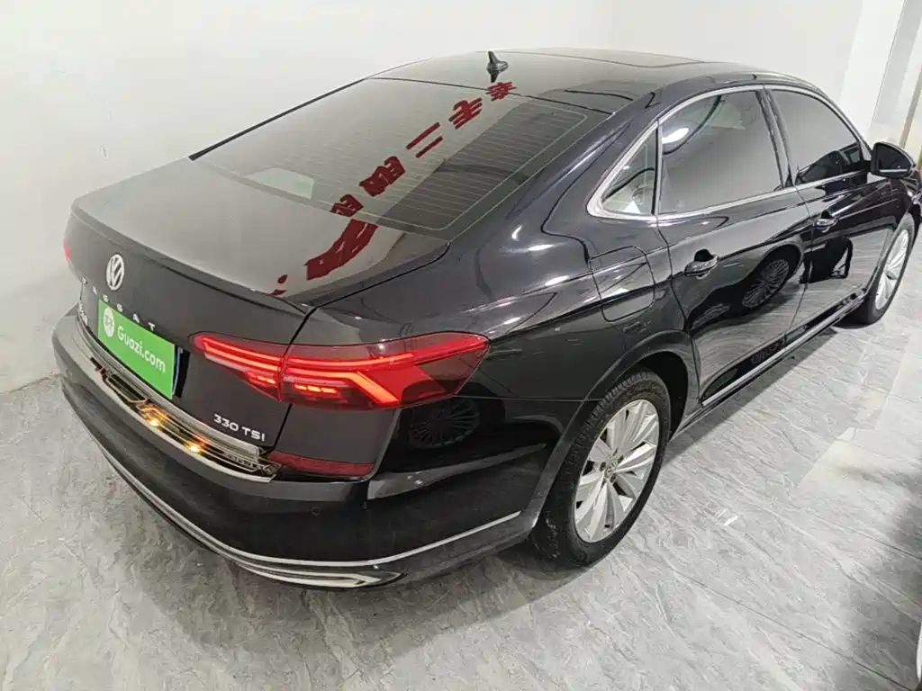 Volkswagen Passat — фото 7