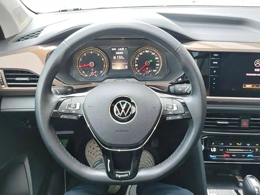 Volkswagen Tharu — фото 11