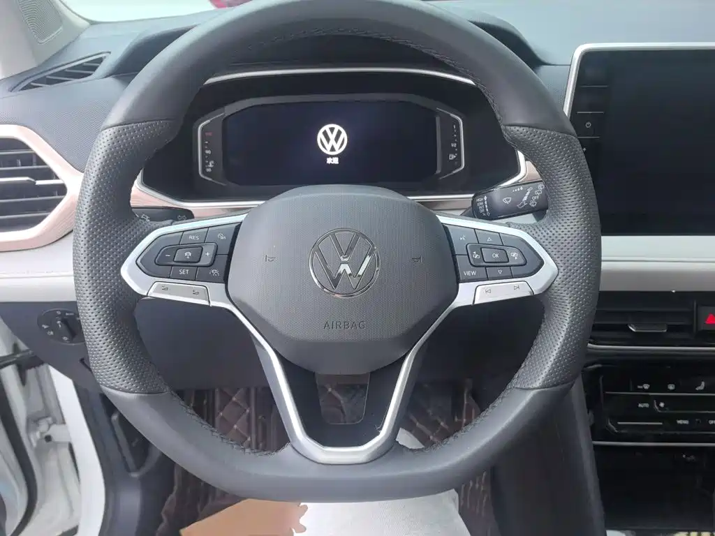 Volkswagen Tharu — фото 3