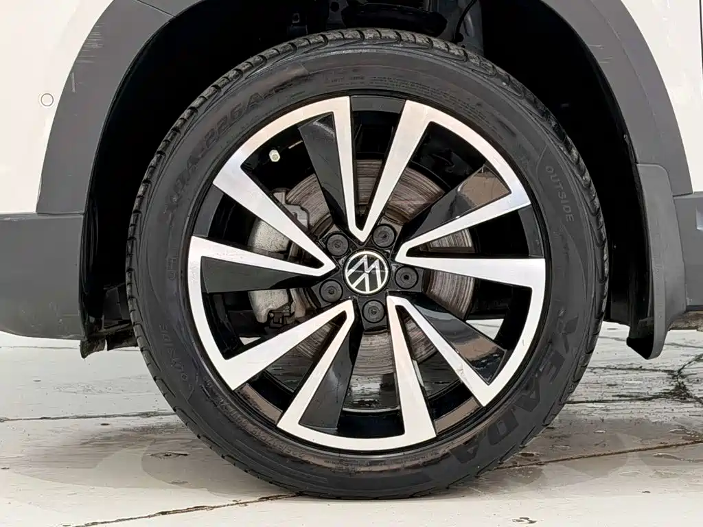 Volkswagen Tharu — фото 11