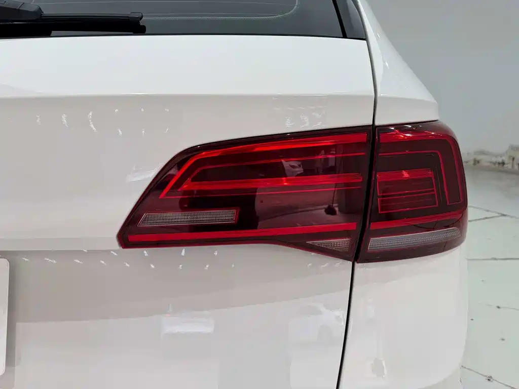 Volkswagen Tharu — фото 10