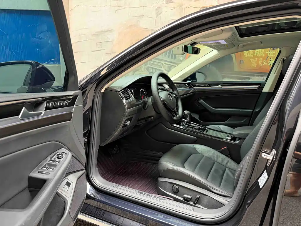 Volkswagen Phideon — фото 7