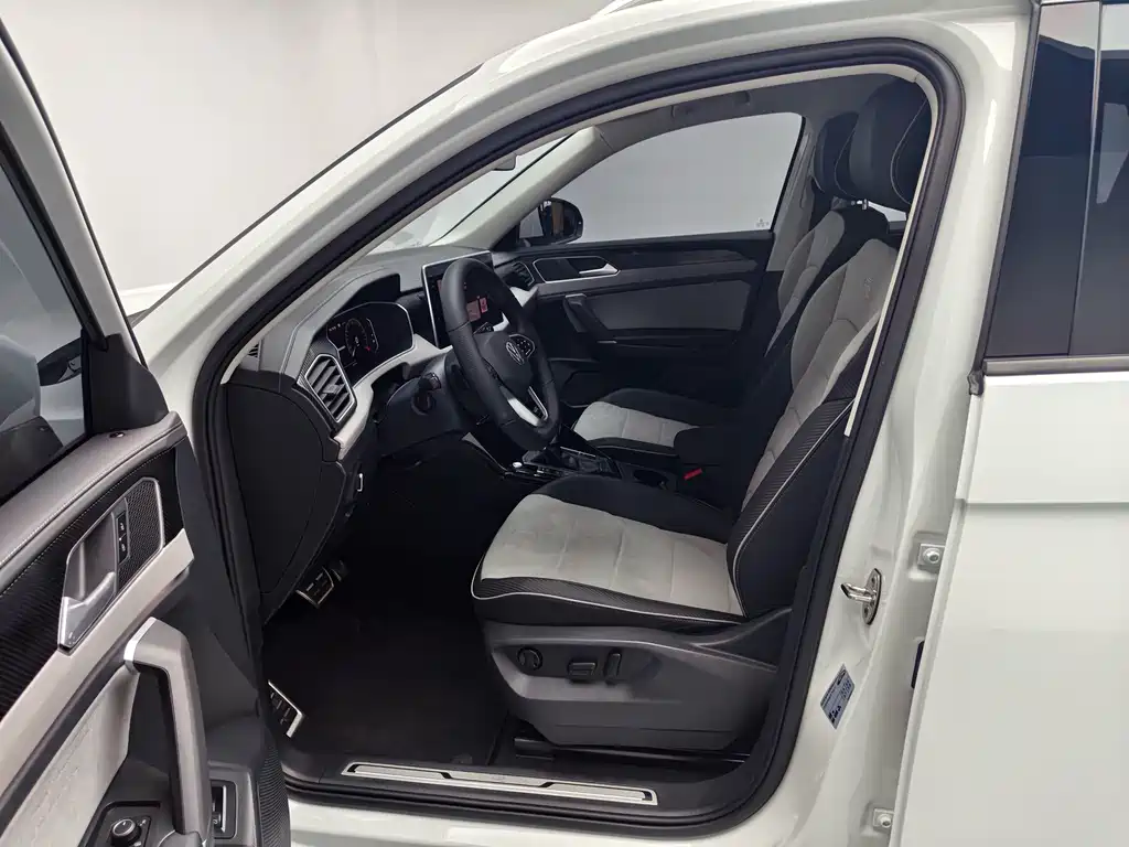Volkswagen X — фото 15
