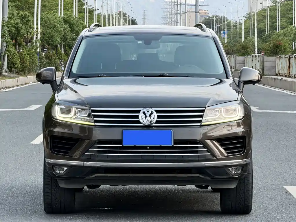 Volkswagen Touareg — фото 2