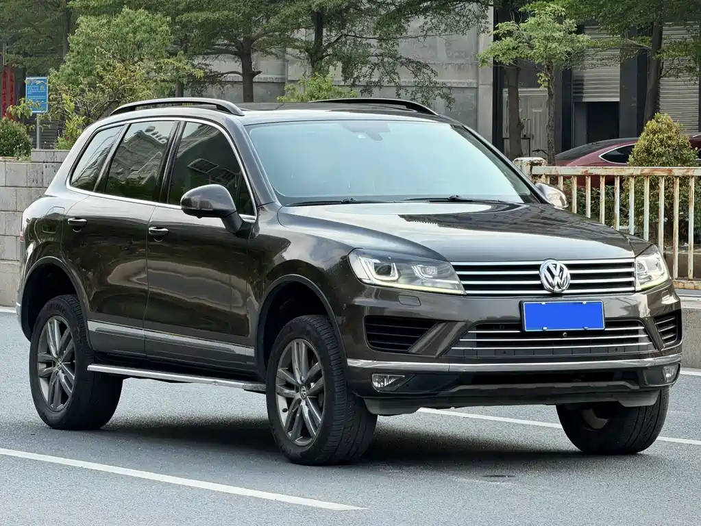 Volkswagen Touareg — фото 3