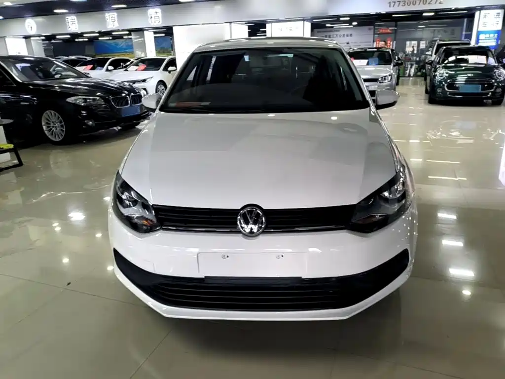Volkswagen Polo — фото 3