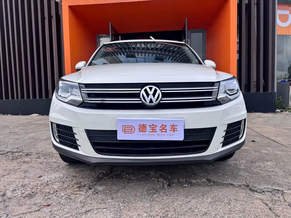 Volkswagen Tiguan — фото 2