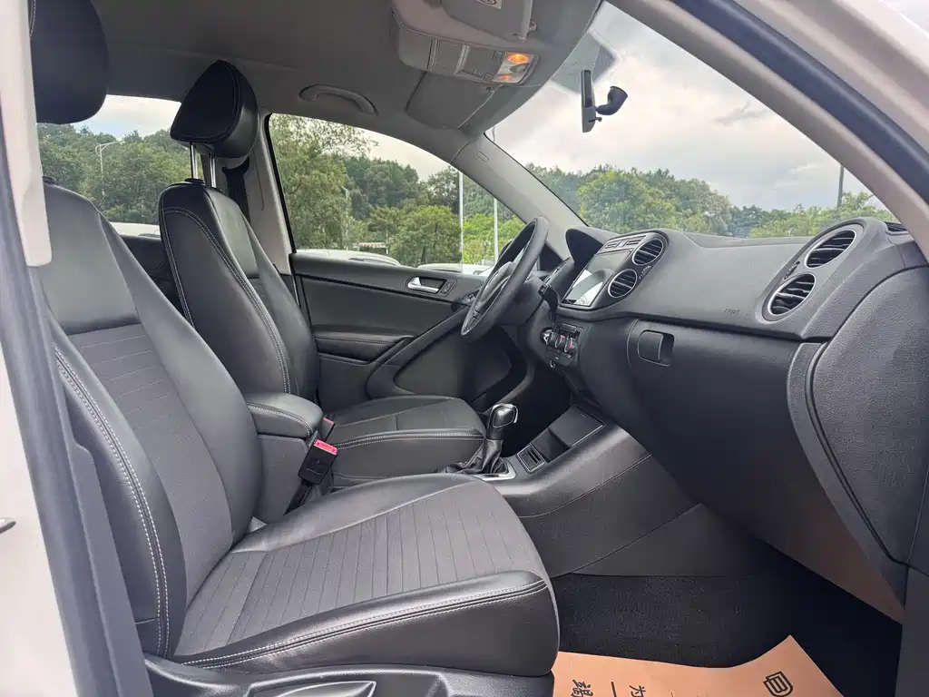 Volkswagen Tiguan — фото 5