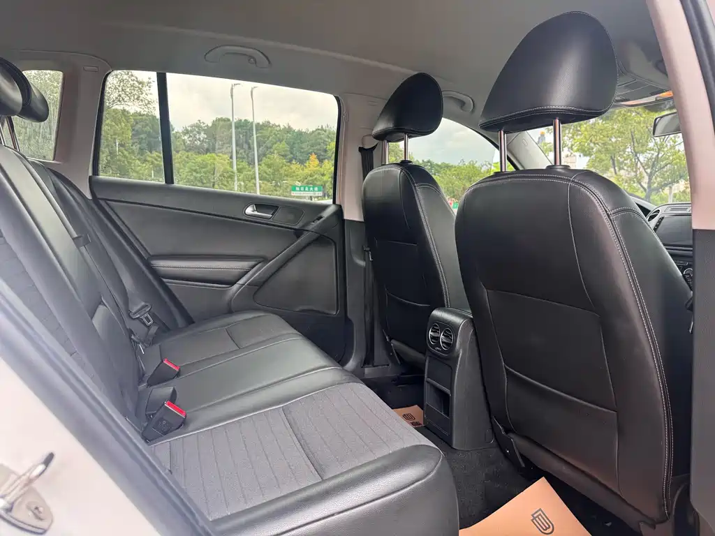 Volkswagen Tiguan — фото 6