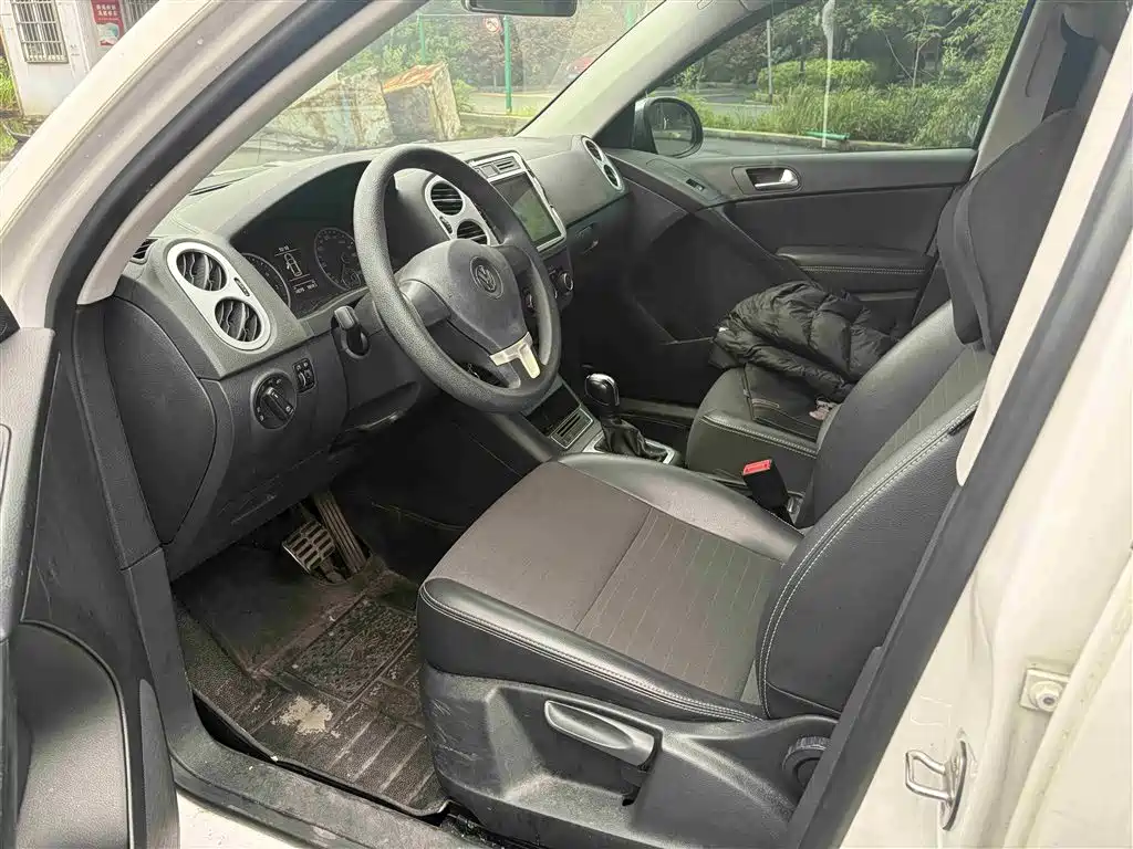 Volkswagen Tiguan — фото 4