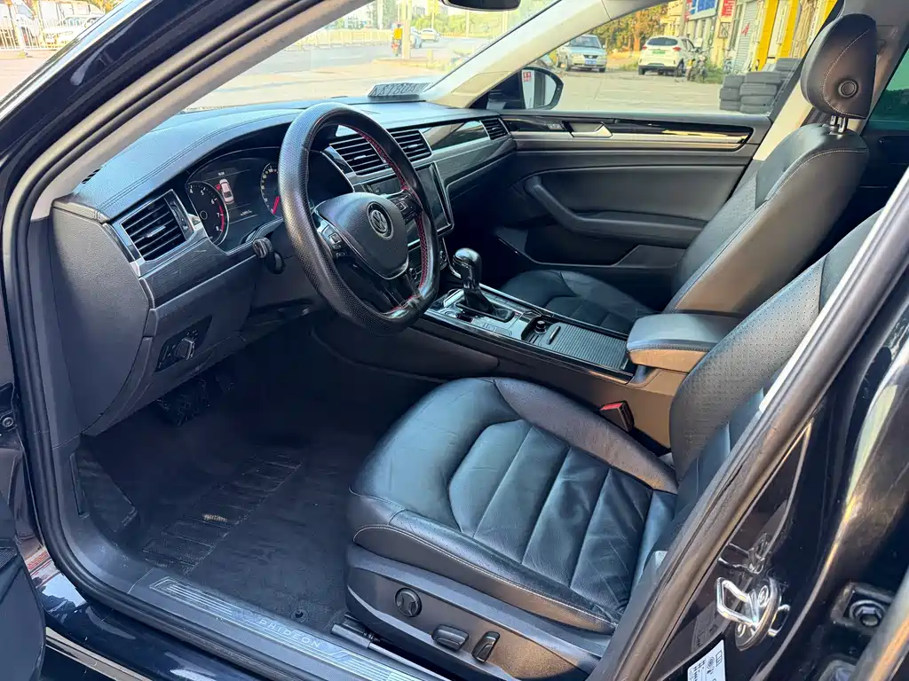 Volkswagen Phideon — фото 4