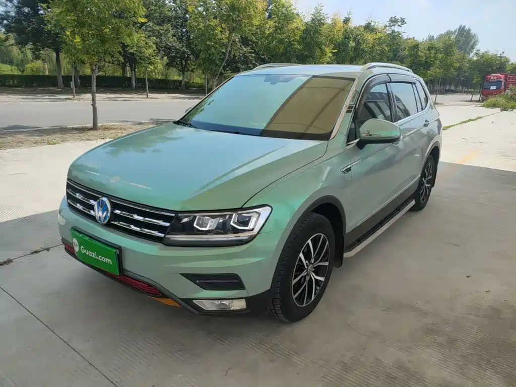 Volkswagen Tiguan L — фото 2