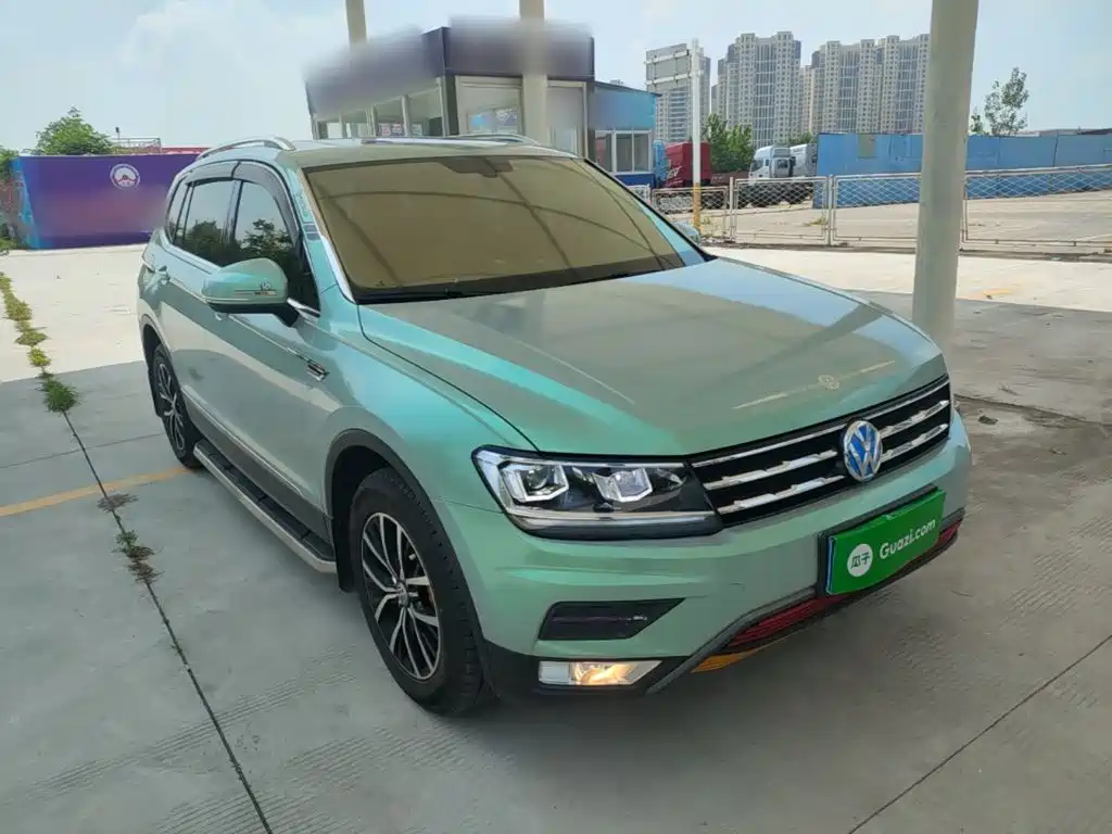 Volkswagen Tiguan L — фото 4