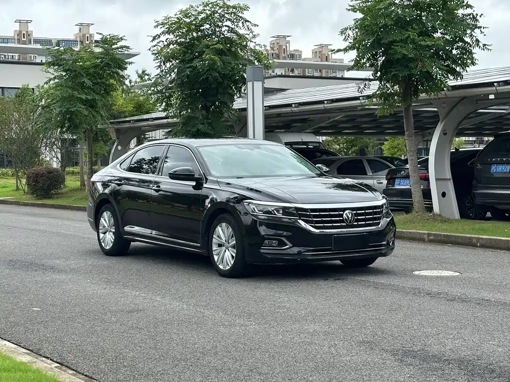 Volkswagen Passat — фото 3
