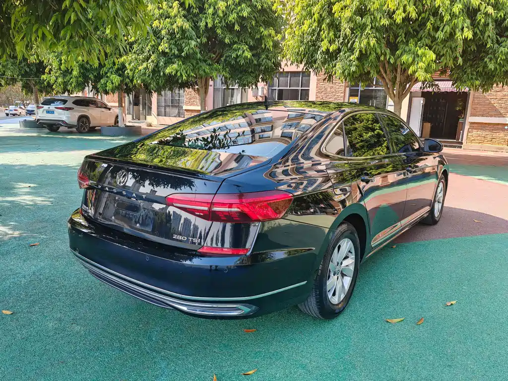 Volkswagen Passat — фото 4