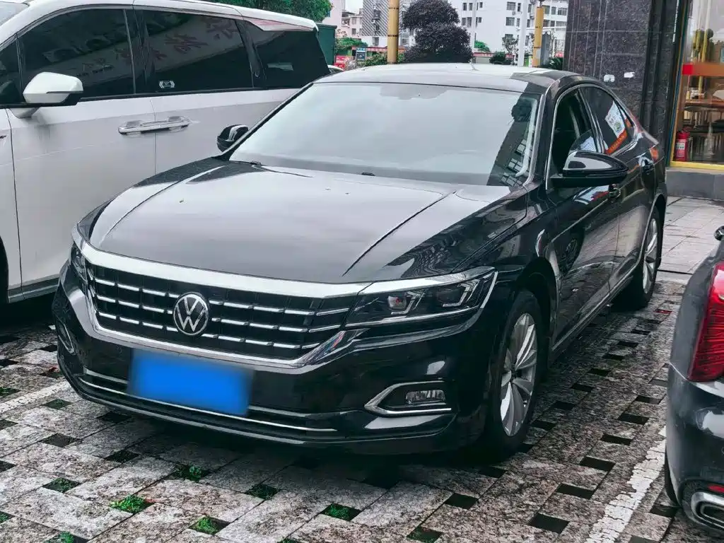 Volkswagen Passat — фото 2