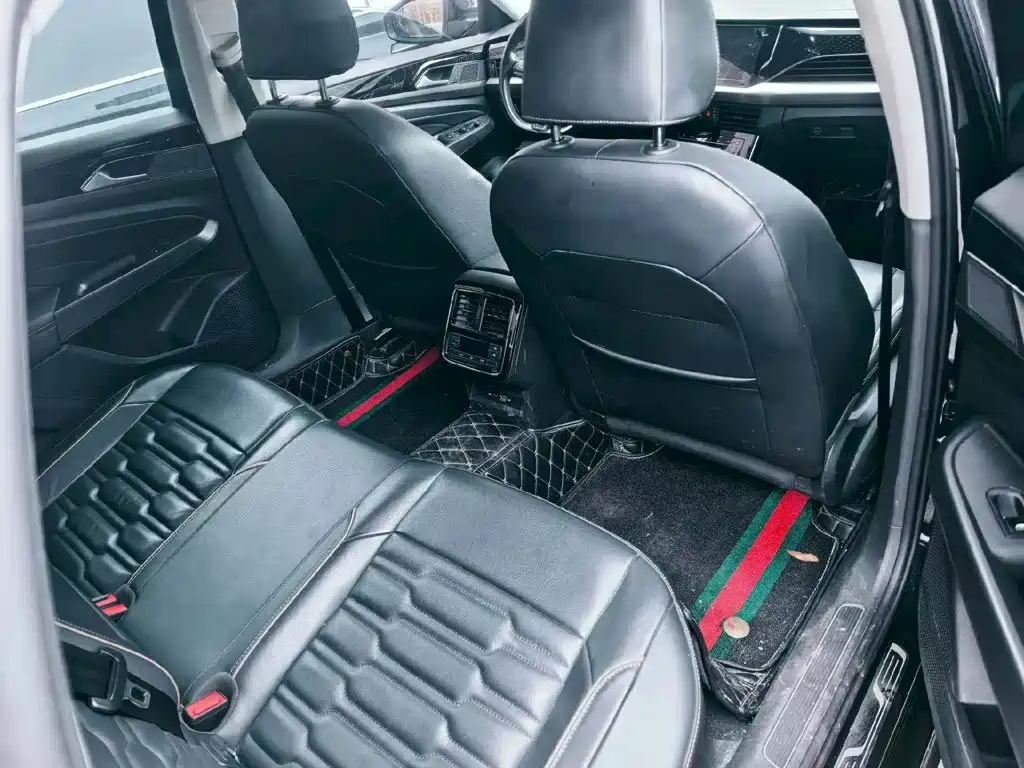 Volkswagen Passat — фото 13