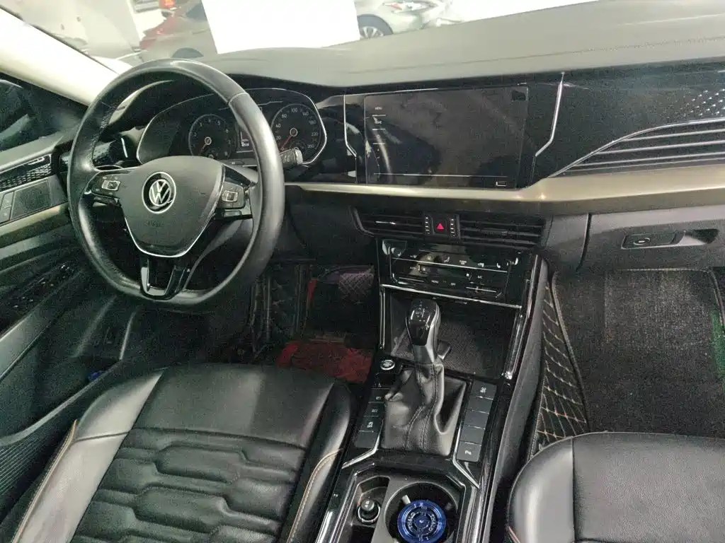 Volkswagen Passat — фото 4