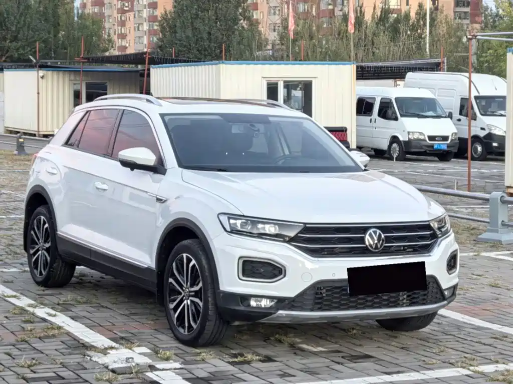 Volkswagen T-Roc — фото 2