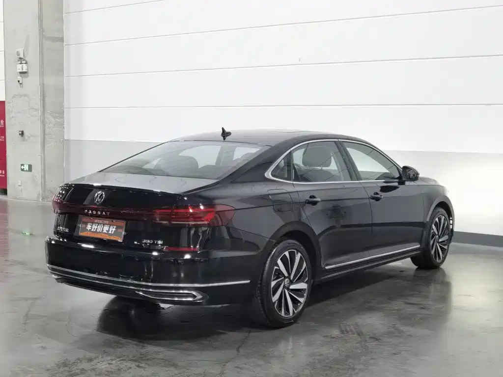 Volkswagen Passat — фото 2