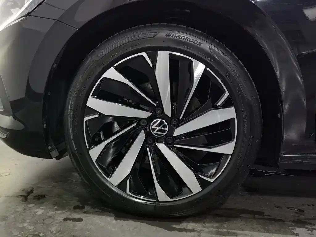 Volkswagen Passat — фото 17